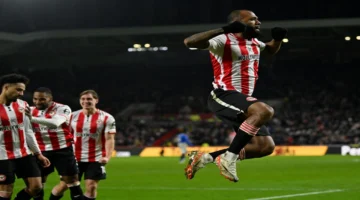 نجم برازيلي يكسر رقم فيرمينو ومارتينيلي بالدوري الإنجليزي